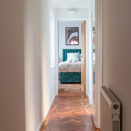 Spacious Sea View 2 Bedroom Sleeps 6-Free Parking 본머스 외부 사진