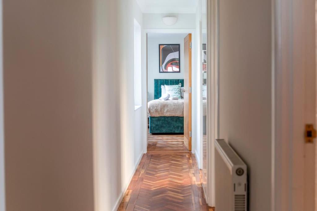 Spacious Sea View 2 Bedroom Sleeps 6-Free Parking 본머스 외부 사진